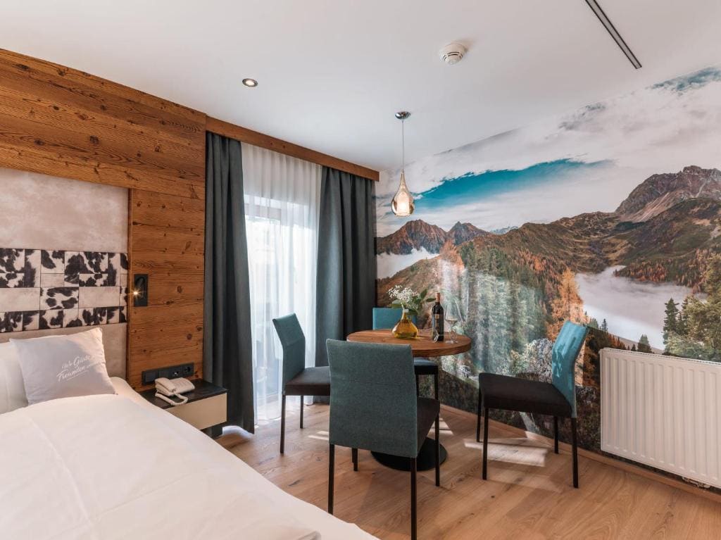 Superior Suite room - Image 2