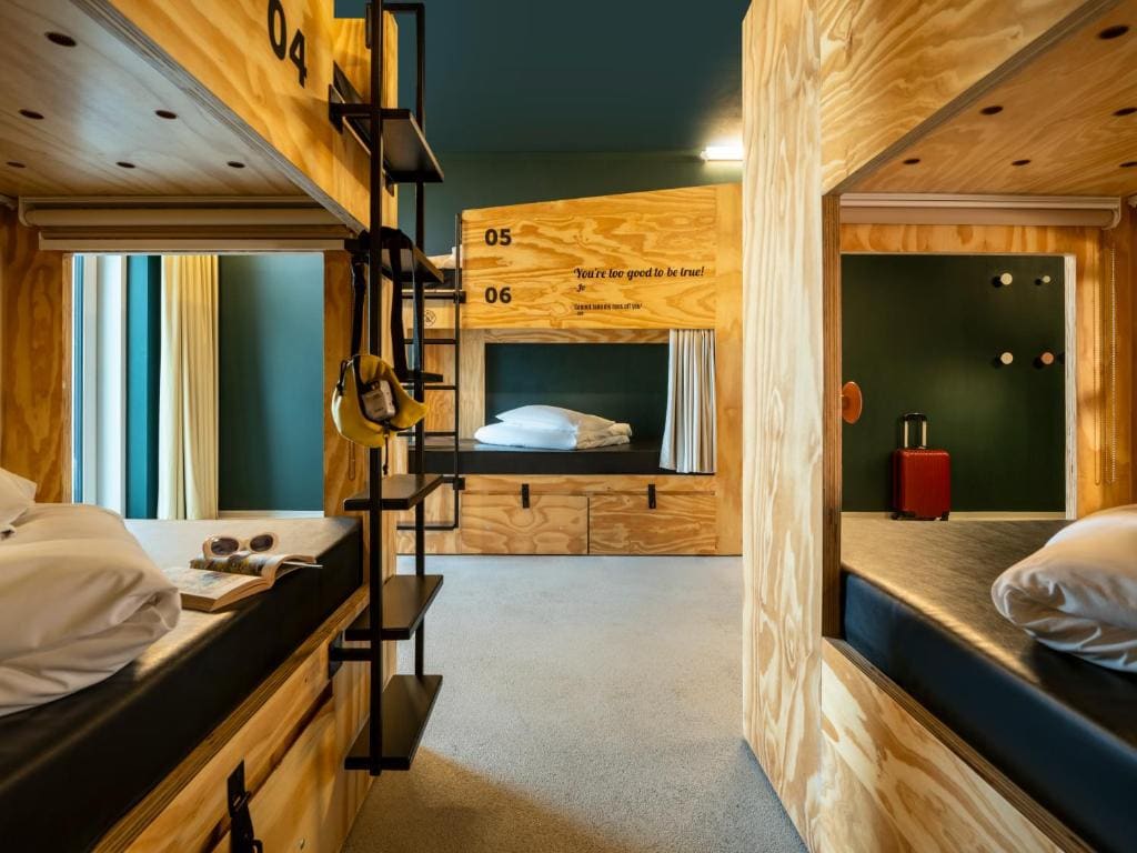 Private Bedroom for 6 people room - Image 2