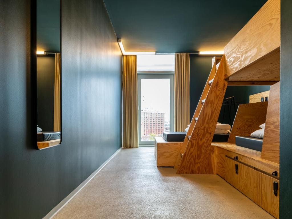 Triple Room with Private Bathroom room - Image 2