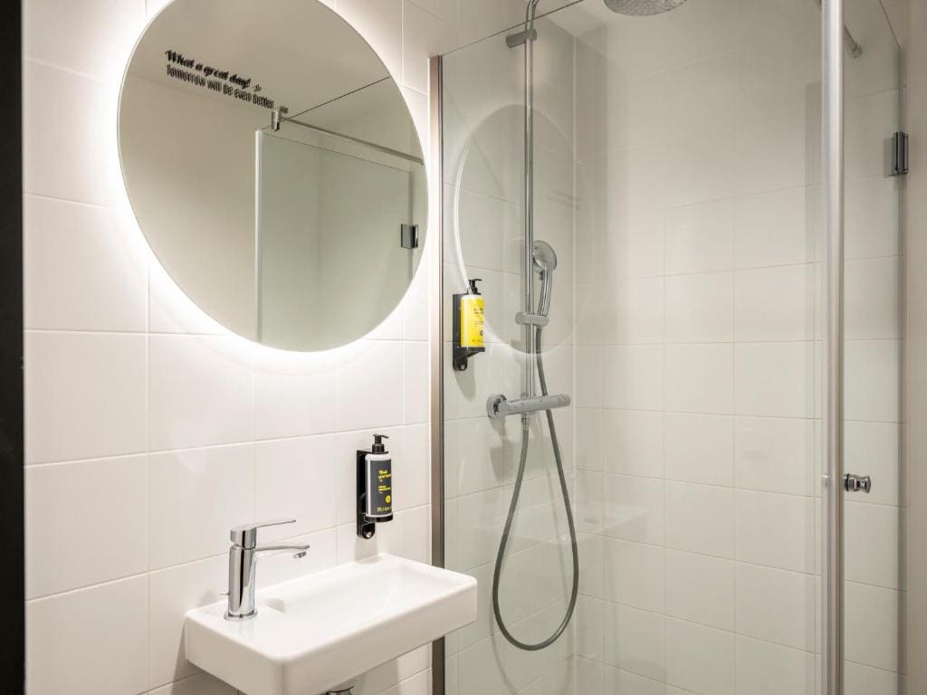 Triple Room with Private Bathroom room - Image 3