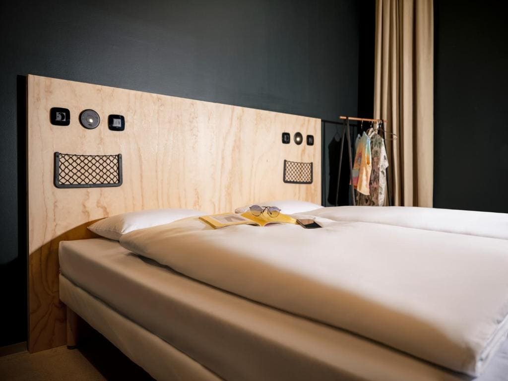 Twin Room with Private Bathroom room - Image 2