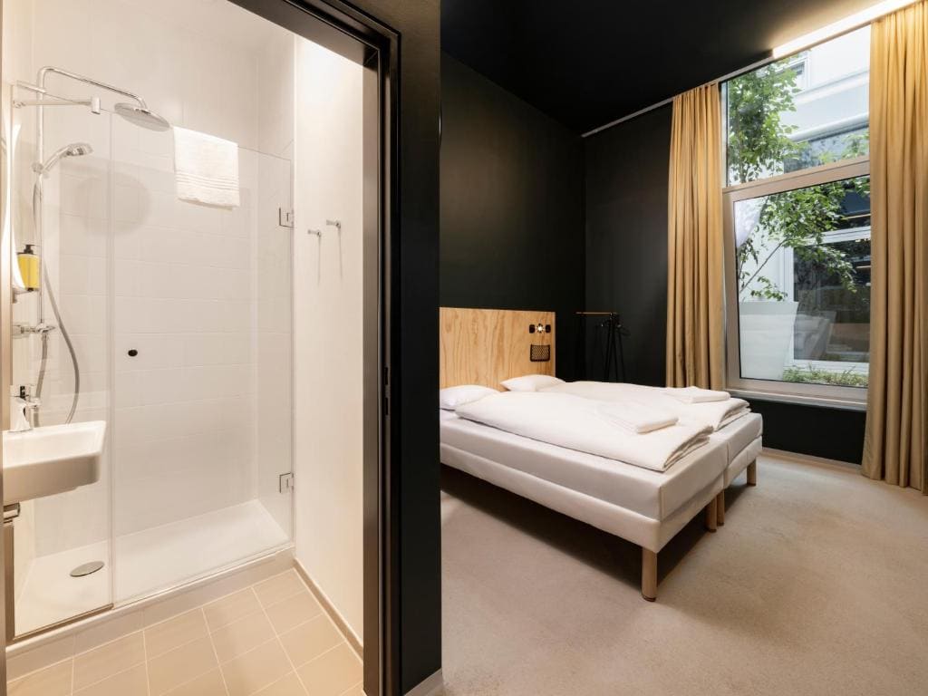 Twin Room with Private Bathroom room - Image 1