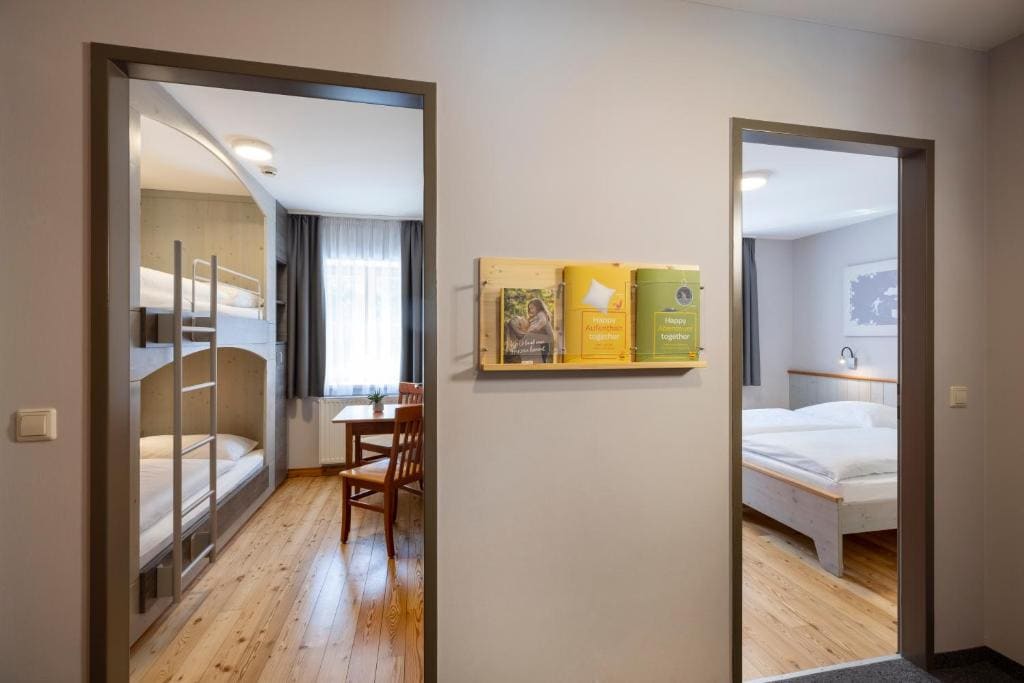 Family Room room - Image 2