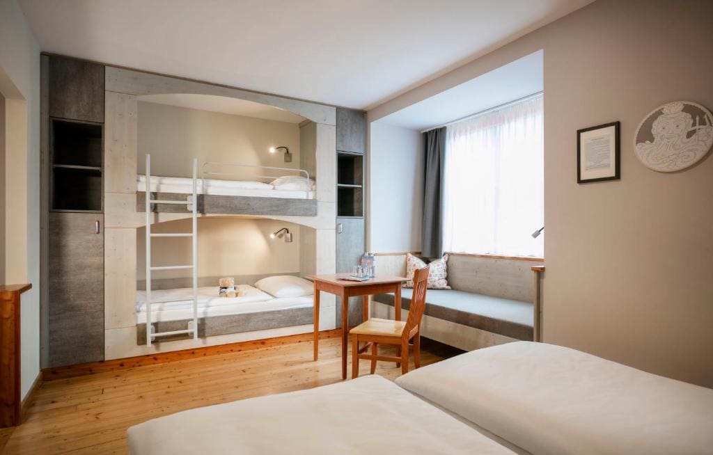 Quadruple Room room - Image 1