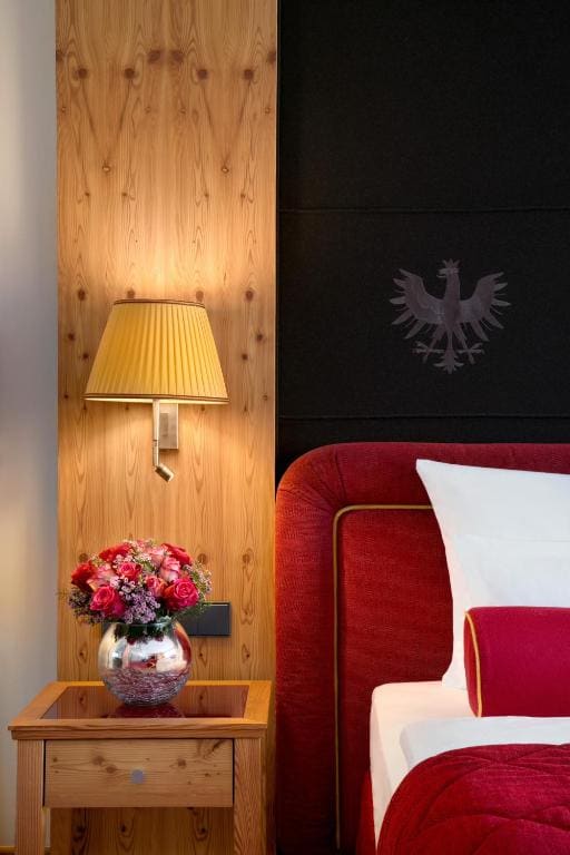 Deluxe Junior Suite room - Image 2
