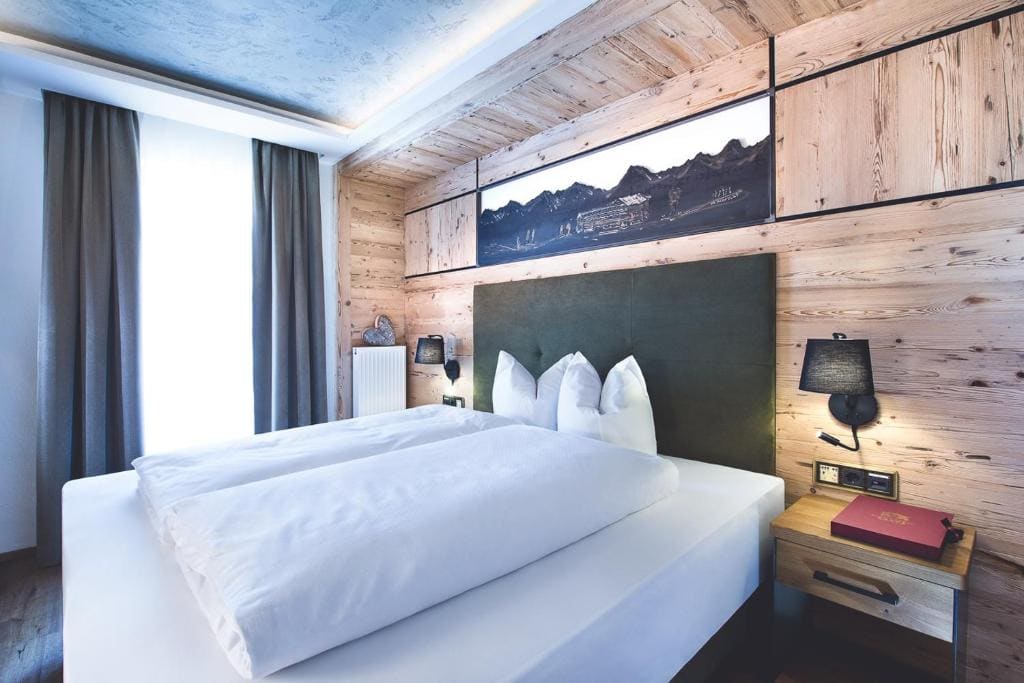 Deluxe Family Suite room - Image 1