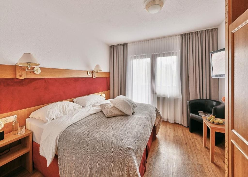 Double Room with Balcony room - Image 1