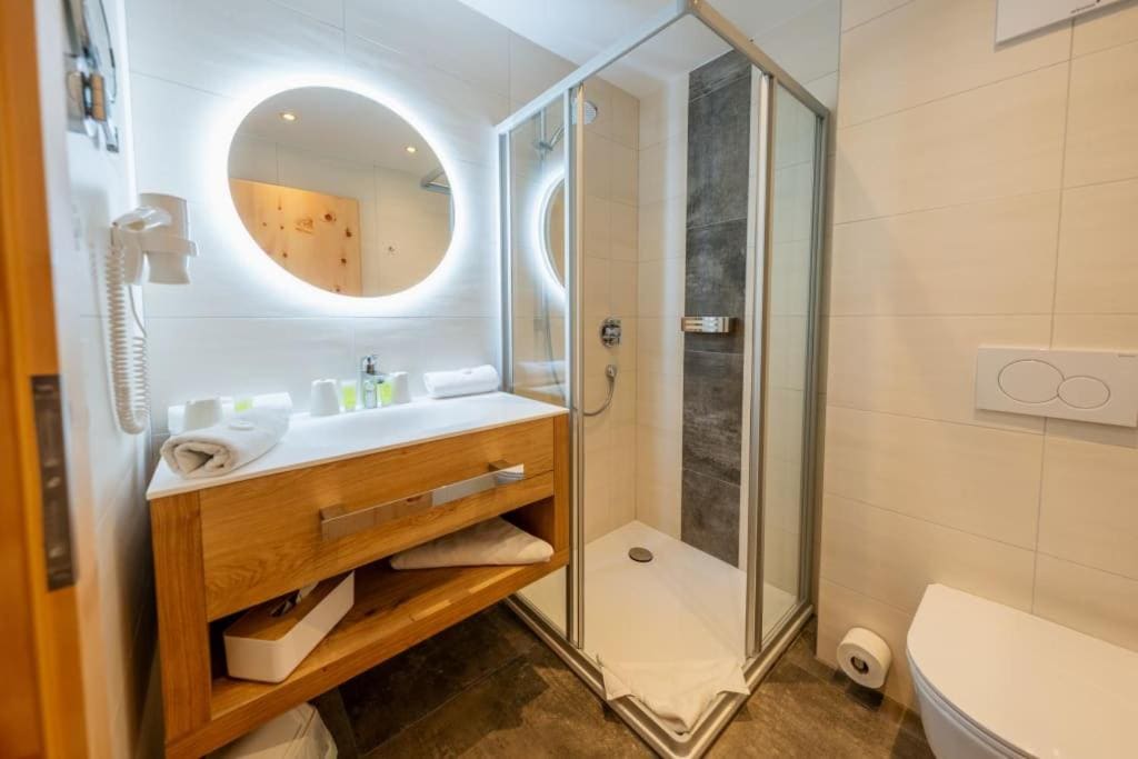 Deluxe Room room - Image 1