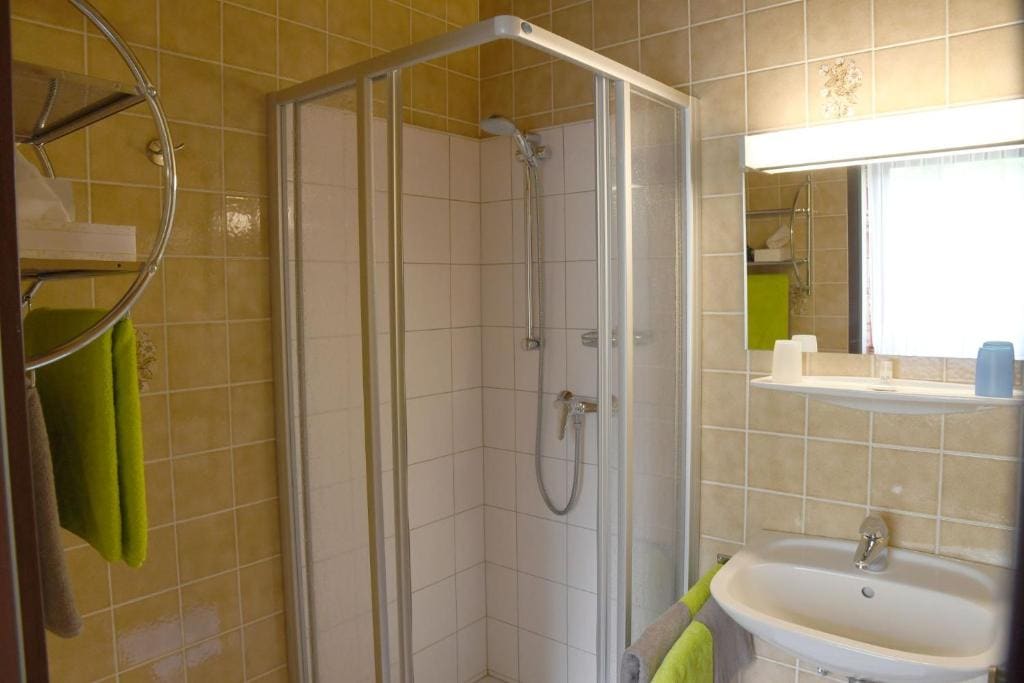 Double Room with Garden View room - Image 3