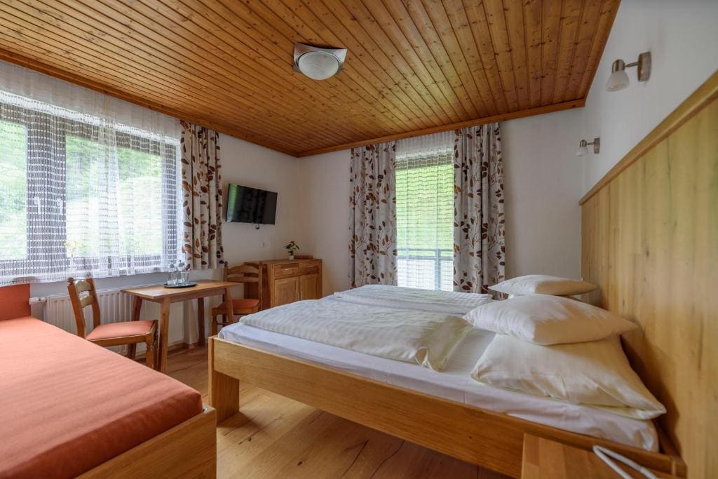 Standard Double Room room - Image 2