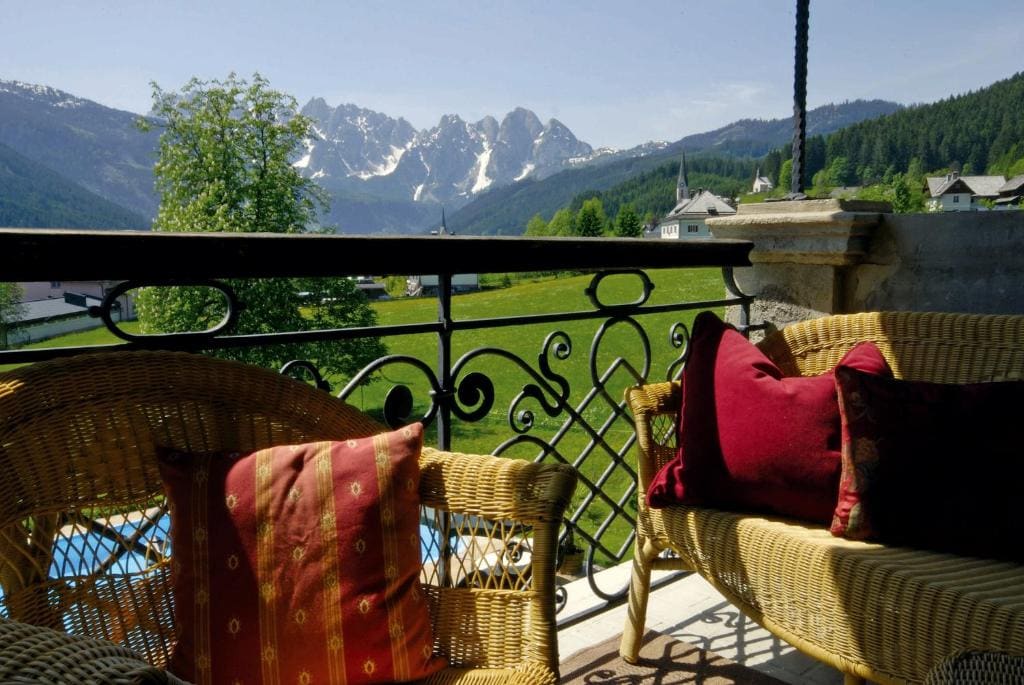 Superior Double Room with Balcony room - Image 2