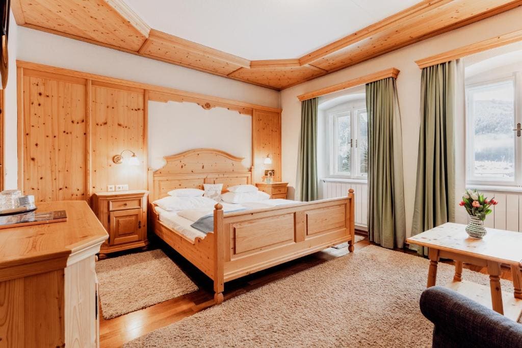 Superior Double Room room - Image 2