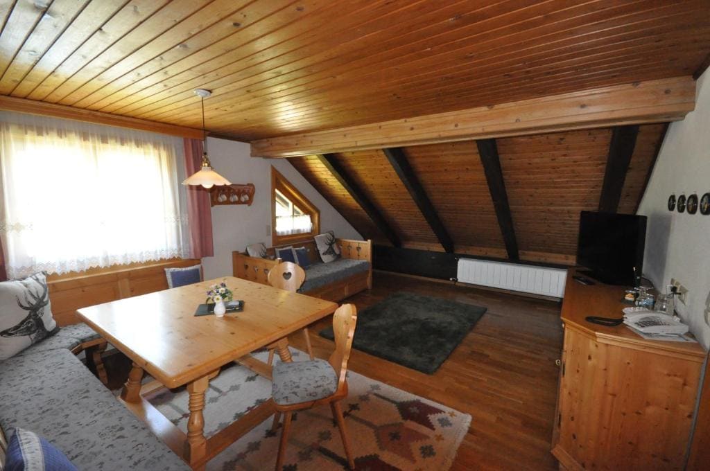 Superior Family Room - Annex room - Image 1