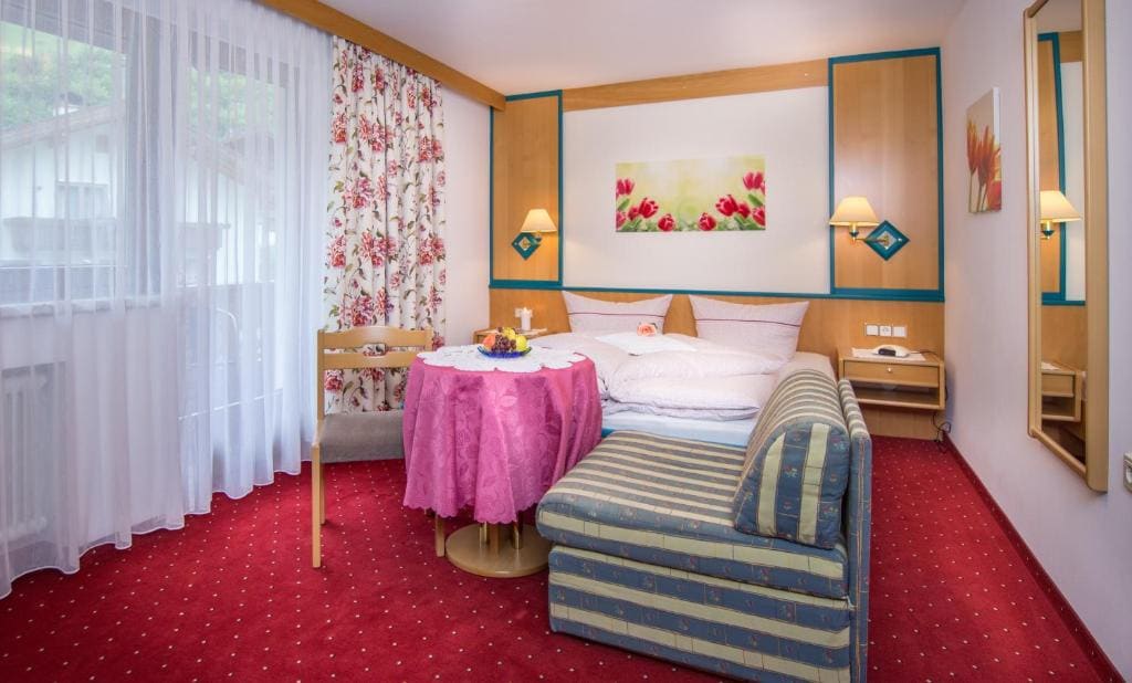 Double Room with Balcony room - Image 1