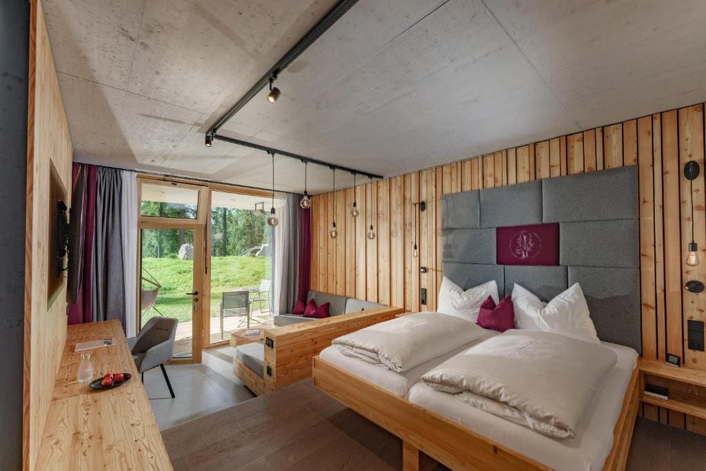 Superior Double or Twin Room with Terrace room - Image 3