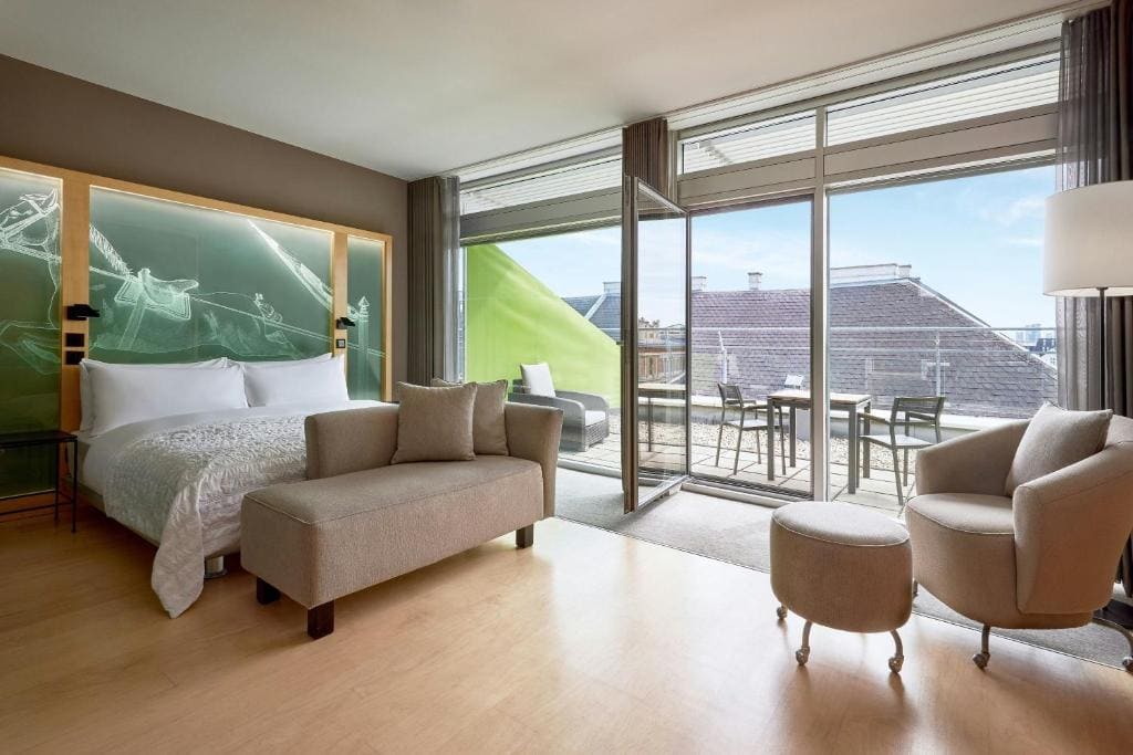 Executive Twin Room with City View room - Image 1