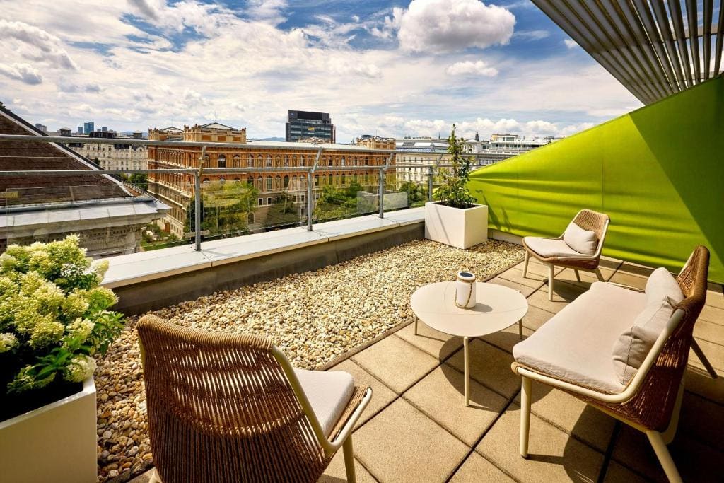 Rooftop Terrace Room with City View room - Image 3