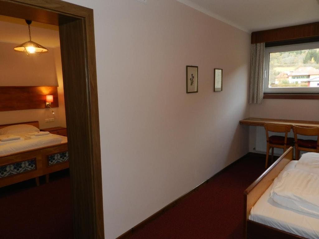 Family Double Room with Two Interconnected Rooms room - Image 1