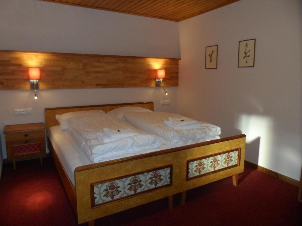 Triple Room with Two Interconnected Rooms room - Image 3