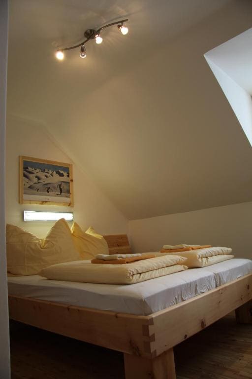 Double Room with Private Bathroom room - Image 2