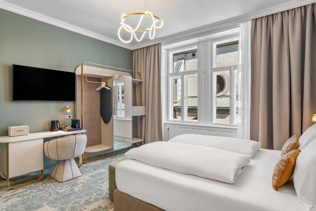 Superior Suite room - Image 3
