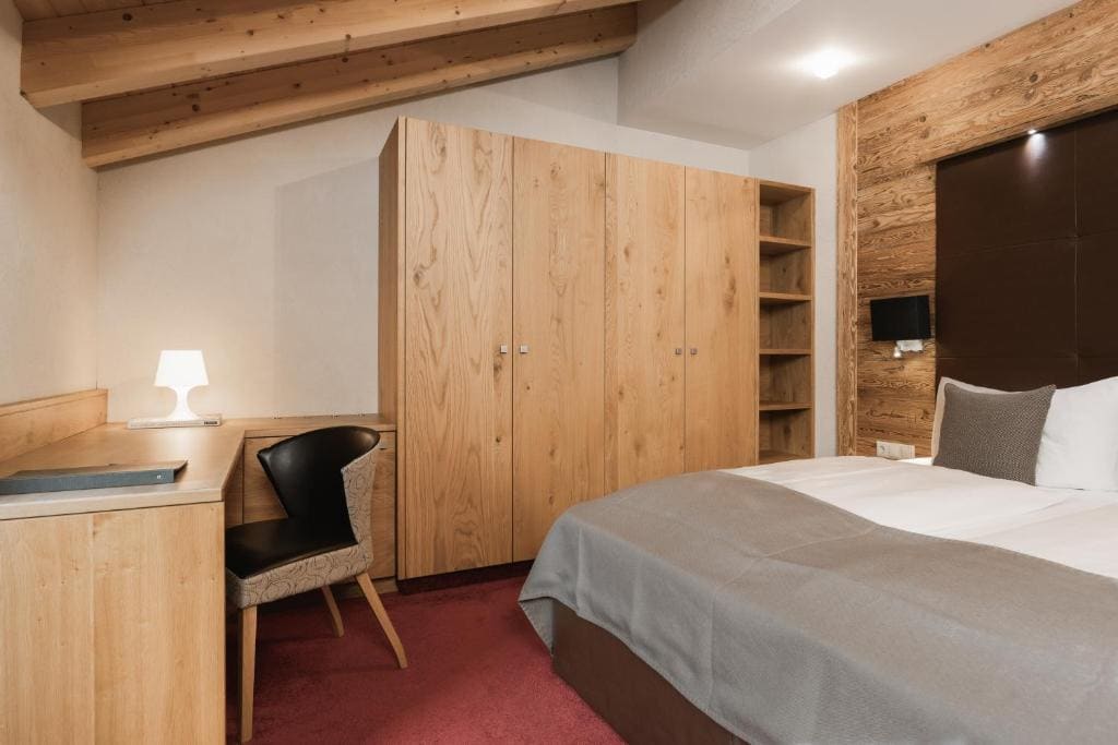 Deluxe Room room - Image 1