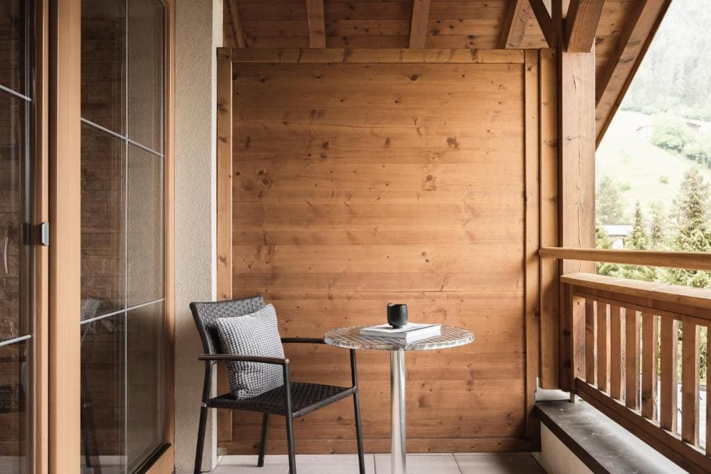Junior Suite with Balcony room - Image 3