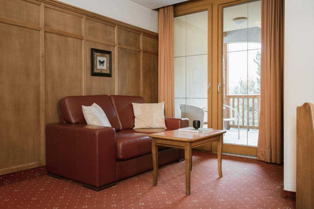 Junior Suite with Balcony room - Image 1