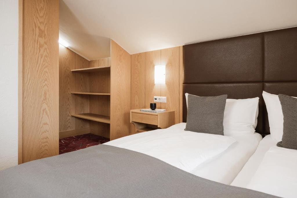 Suite with Mountain View room - Image 3
