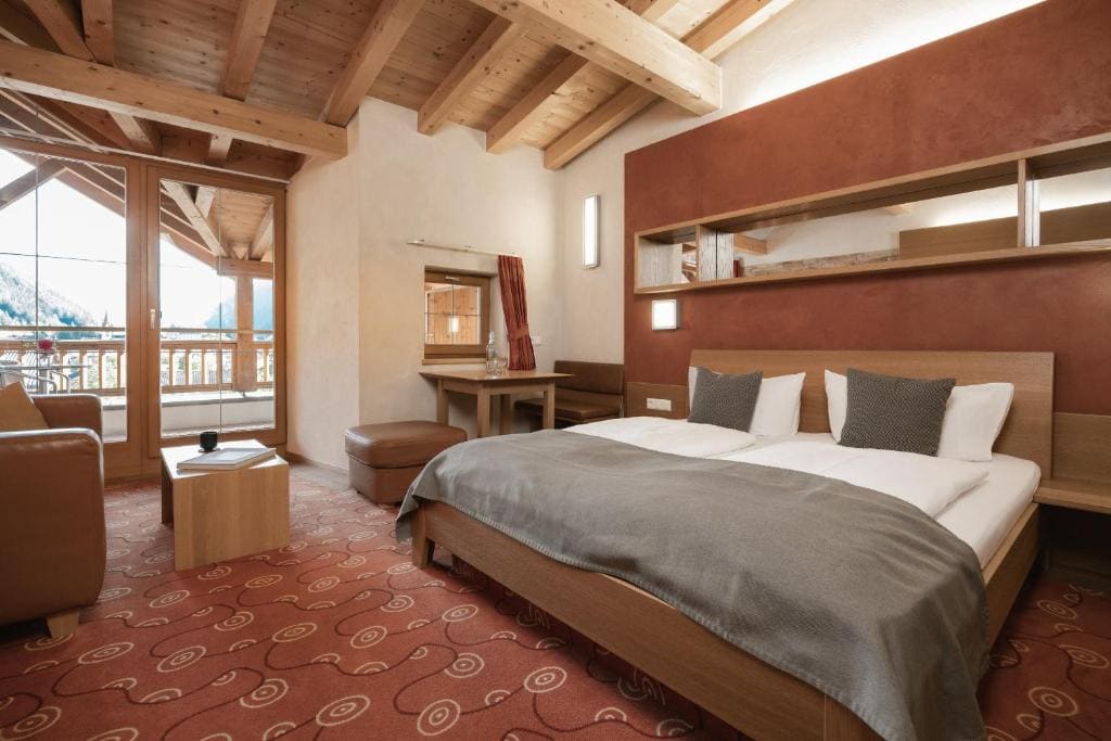 Superior Suite room - Image 1