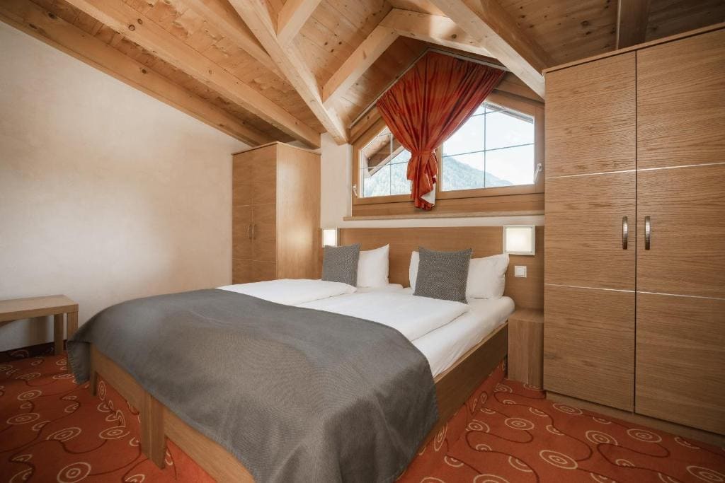 Two-Bedroom Suite room - Image 1
