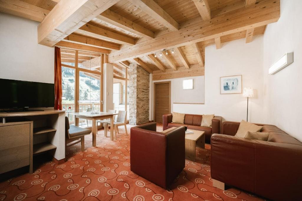 Two-Bedroom Suite room - Image 3