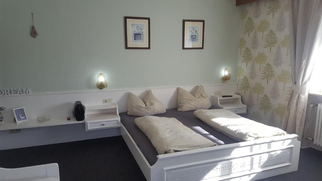 Large Double Room room - Image 2