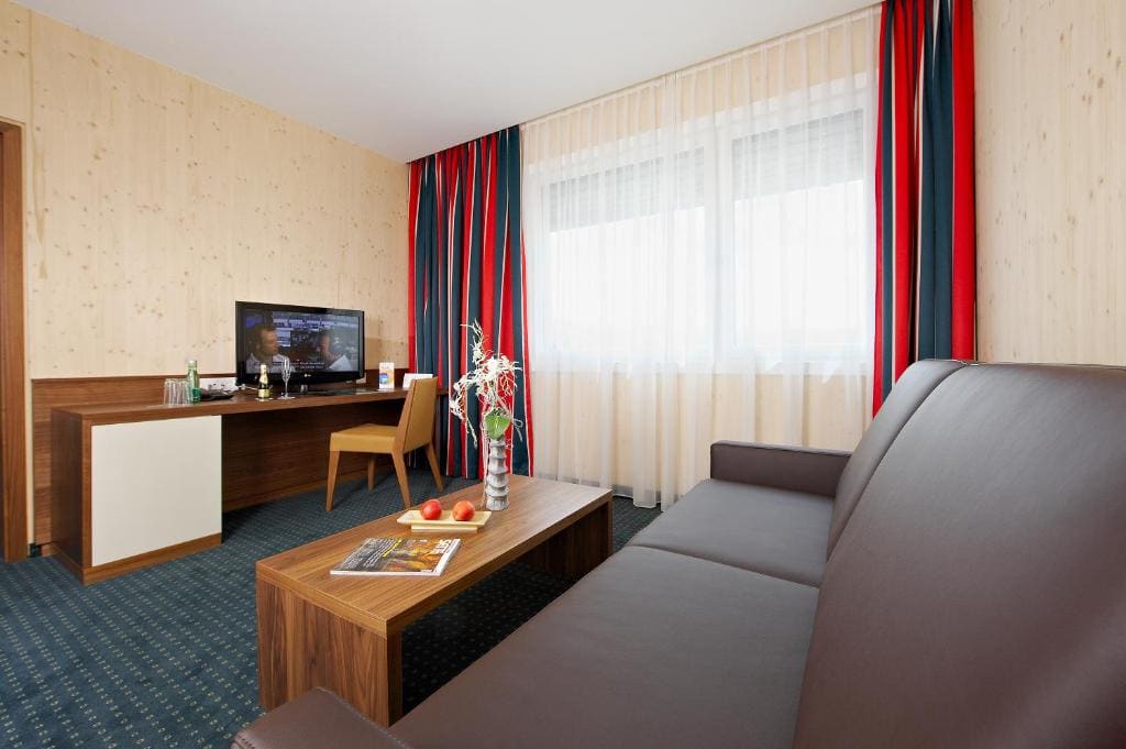 Suite room - Image 3