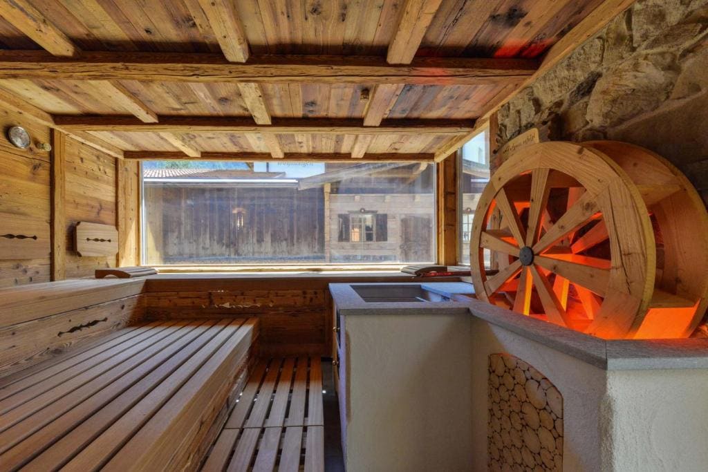Junior Suite with Balcony room - Image 1