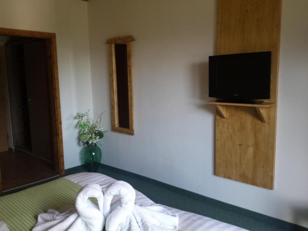 Double Room with Balcony room - Image 2