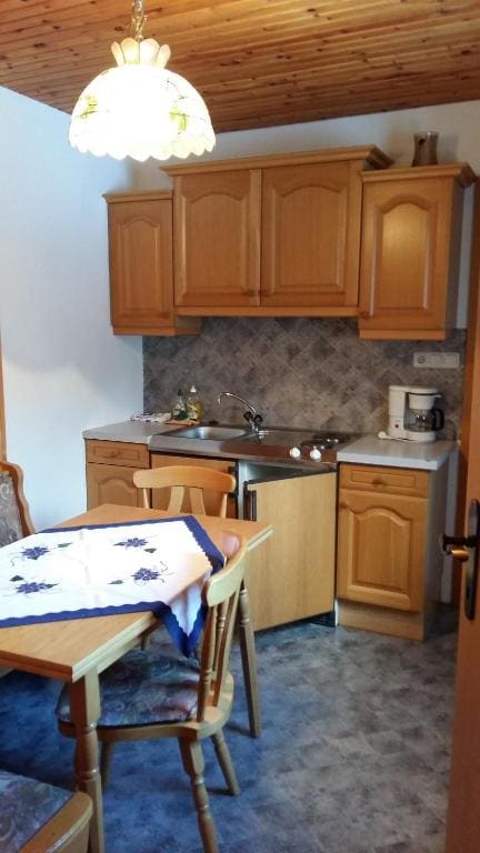 Family Room room - Image 2