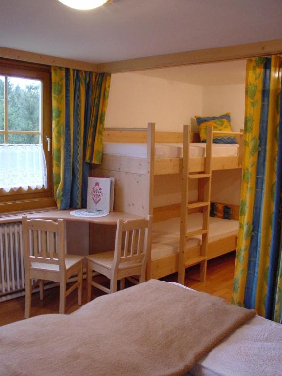 Quadruple Room room - Image 1