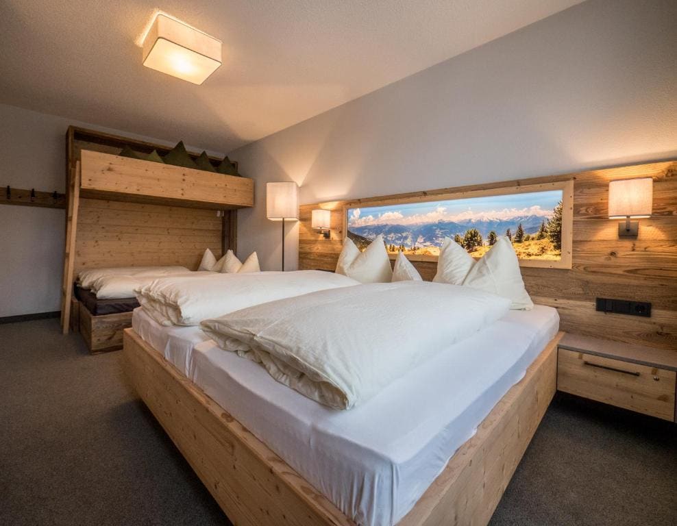 Two-Bedroom Apartment with Balcony room - Image 3