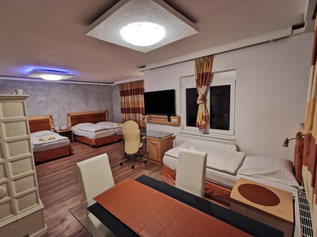 Family Room with Terrace room - Image 1
