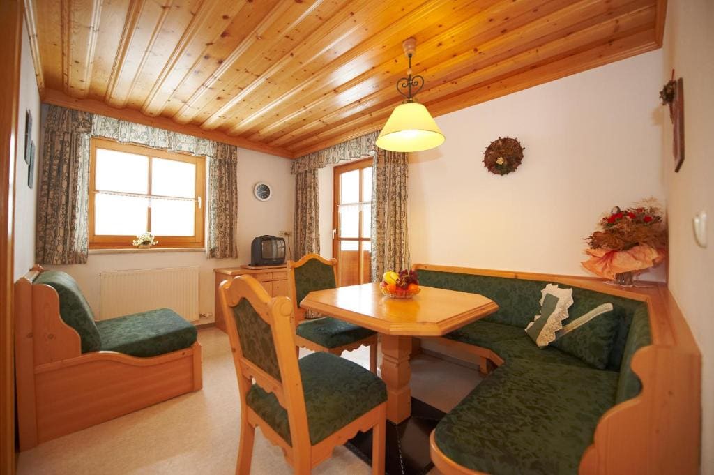 Two Bedroom Apartment room - Image 2