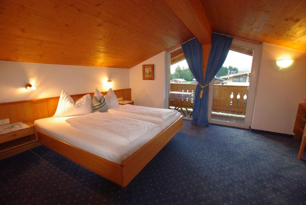 Deluxe Apartment room - Image 2