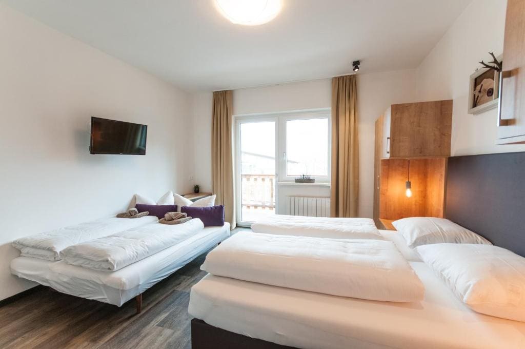 Double Room with Balcony room - Image 1