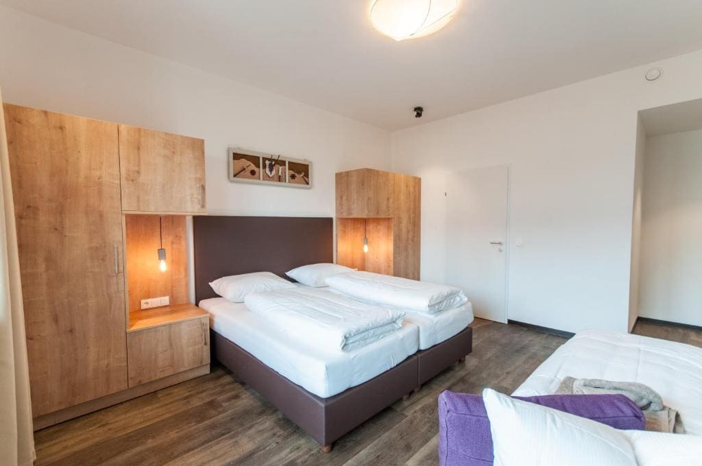 Double Room with Balcony room - Image 3