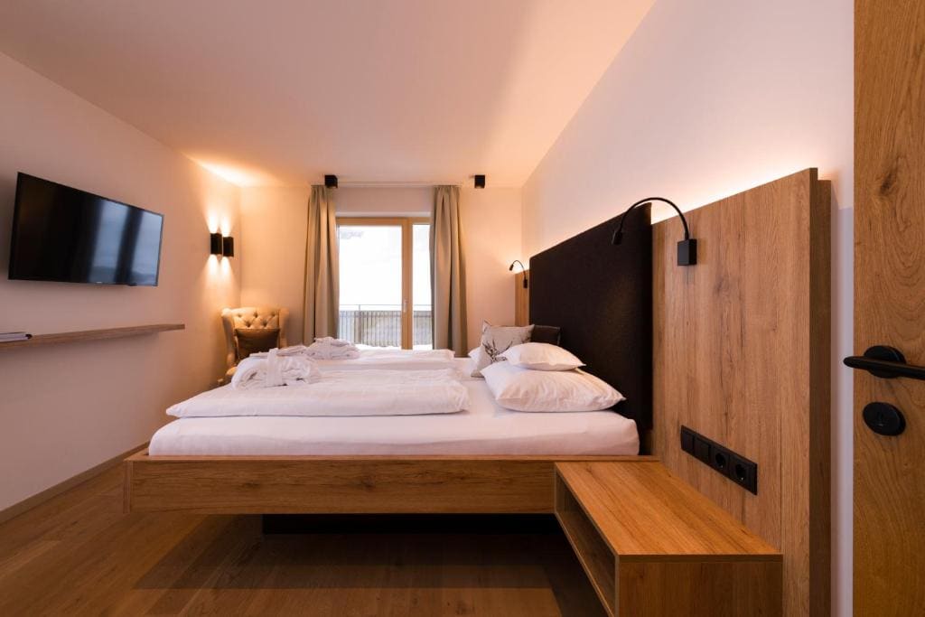 Two-Bedroom Suite room - Image 3