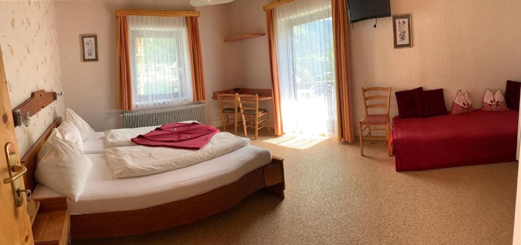 Triple Room with Lake View room - Image 1