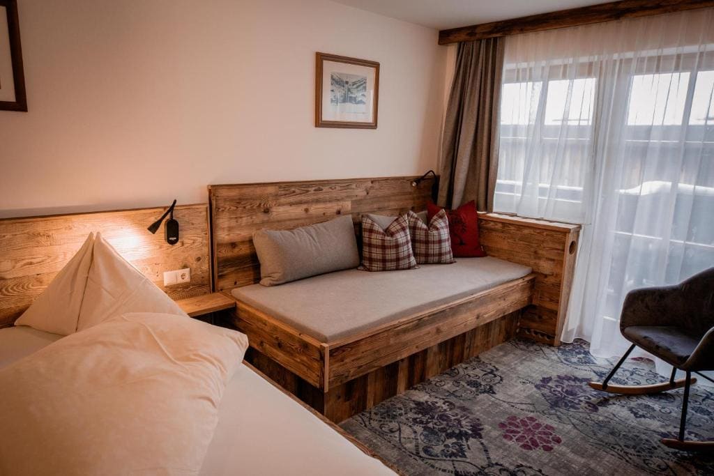 Double Room with Balcony room - Image 1