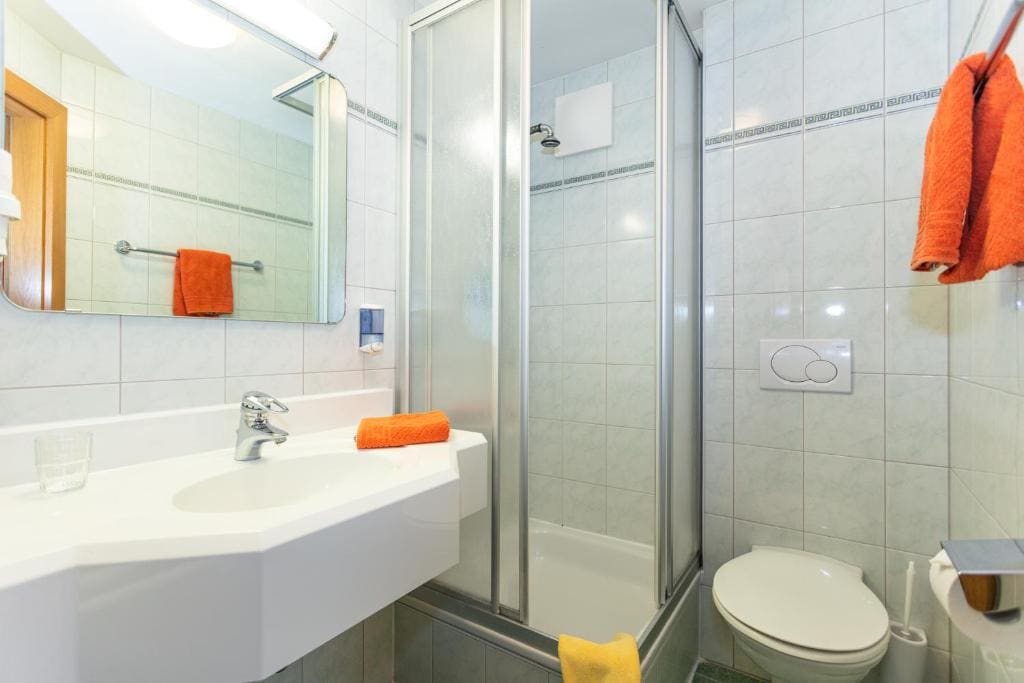 Single Room with Balcony room - Image 1
