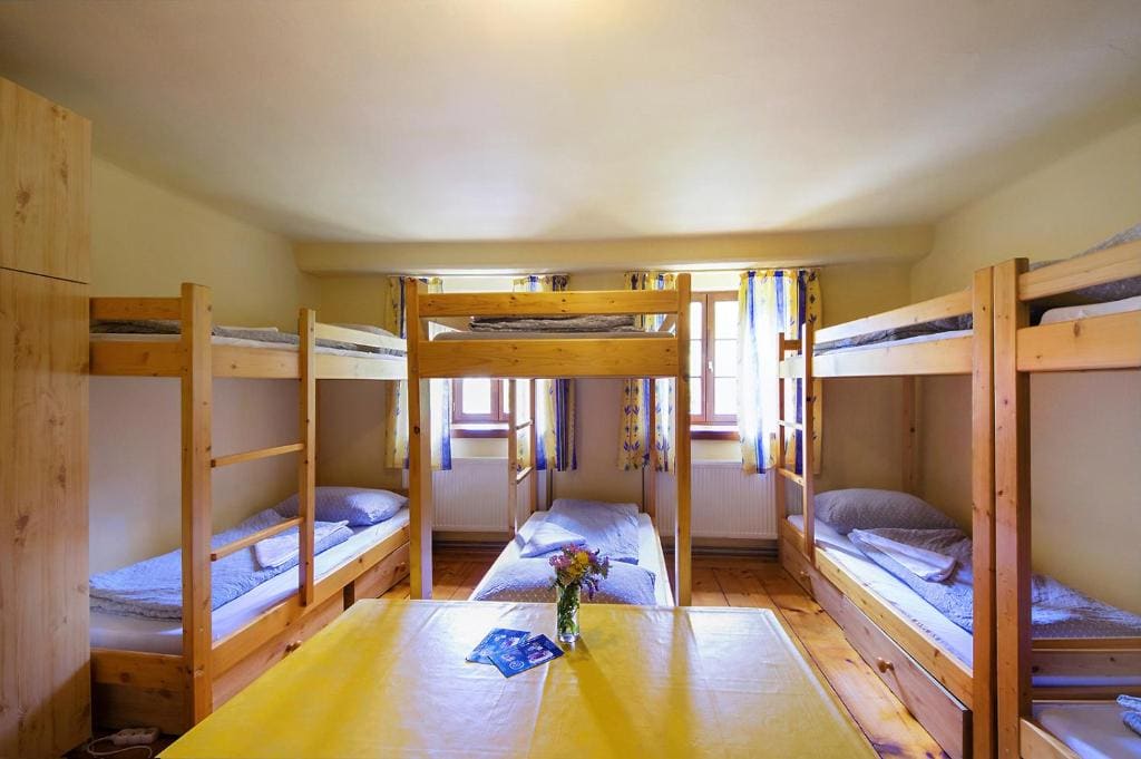 Family Room with Bathroom room - Image 3