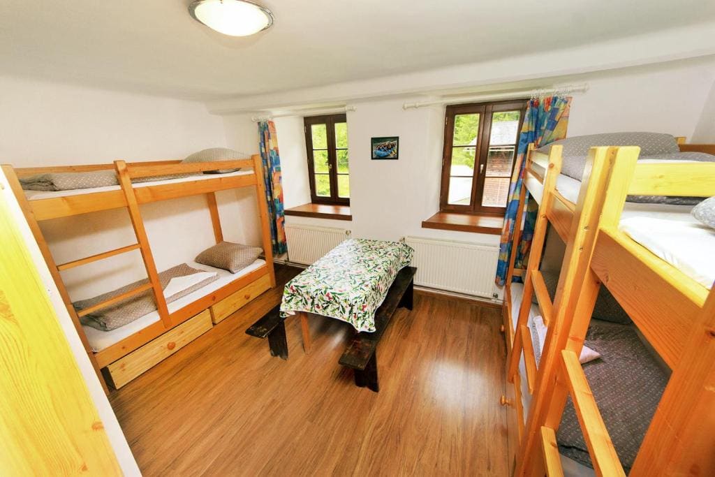 Family Room with Private Bathroom room - Image 2